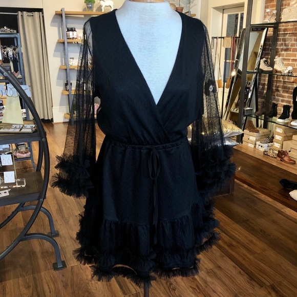 Dresses & Skirts - Black Dress